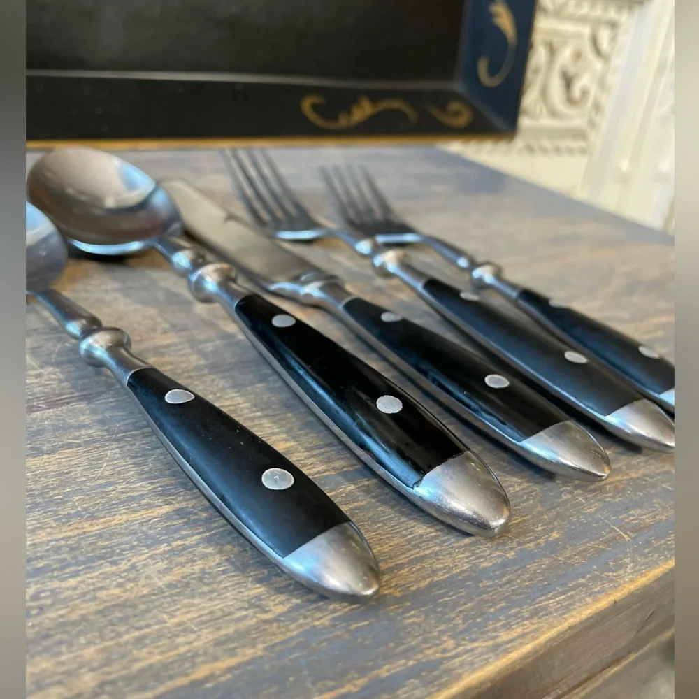 Williams Sonoma Cafe Black stainless flatware 5 piece set silver